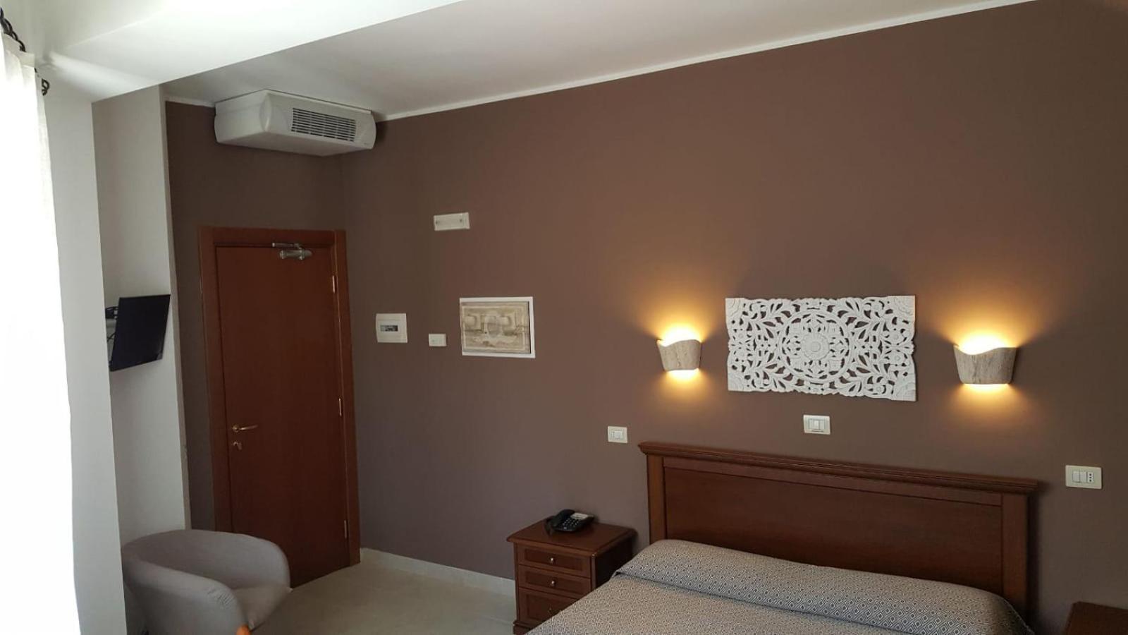 Domus Romulea Hotel